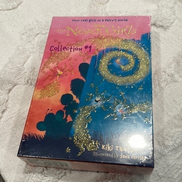 NEW The Never Girls Disney Books - Picture 1 of 3